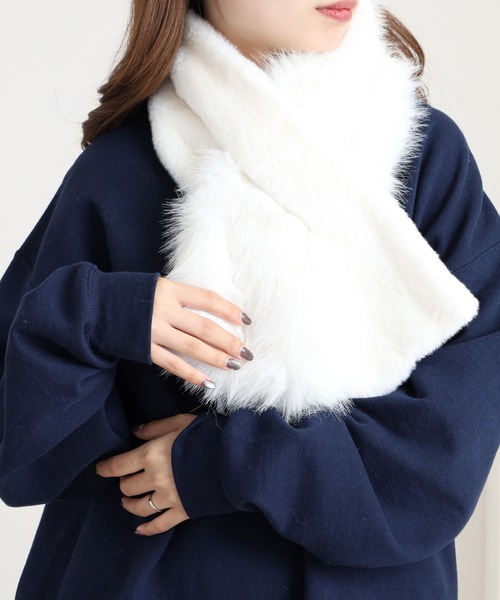 FUNALIVE（ファンアライブ）の「Craig ボリューム 異素材ファー ティペット/ふんわりファー フェイクファー エコファー（ネックウォーマー/スヌード・レディース・ダークベージュ/ブラック/アイボリー・F）」の10枚目の写真