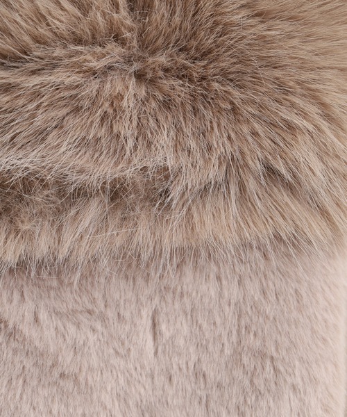 FUNALIVE（ファンアライブ）の「Craig ボリューム 異素材ファー ティペット/ふんわりファー フェイクファー エコファー（ネックウォーマー/スヌード・レディース・ダークベージュ/ブラック/アイボリー・F）」の17枚目の写真