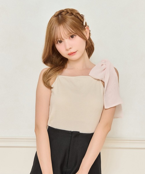 apres jour（アプレジュール）の「【リボン取り外し可能】カップ付きリボンインナー（キャミソール・レディース・オフホワイト/ブラック/ブラック系その他2/ブラック系その他・フリー/X-LARGE）」の2枚目の写真