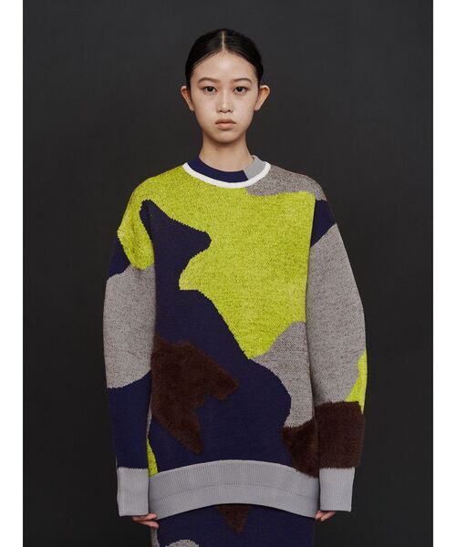 UN3D.（アンスリード）の「MIX CAMOUFLA JACQUARD TOP / ミックスカモフラジャガードドッキングトップ（ニット/セーター・レディース・ブラック/グレー・FREE）」の4枚目の写真