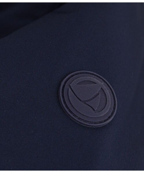 PETIT BATEAU(プチバトー)の「フード付きジャケット(ダウンジャケット/コート・キッズ・ネイビー・6YEAR/8YEAR/10YEAR/12YEAR)」の2枚目の写真