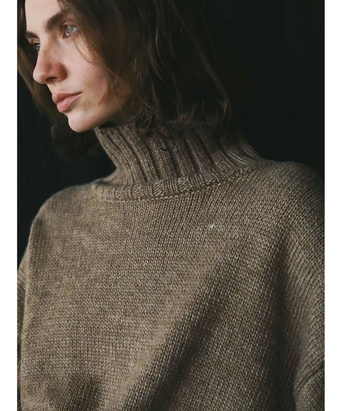 HER.(ハー)の「ハイネックニットプルオーバー(ニット/セーター・レディース・ネイビー/オフホワイト/ベージュ・フリー)」の14枚目の写真