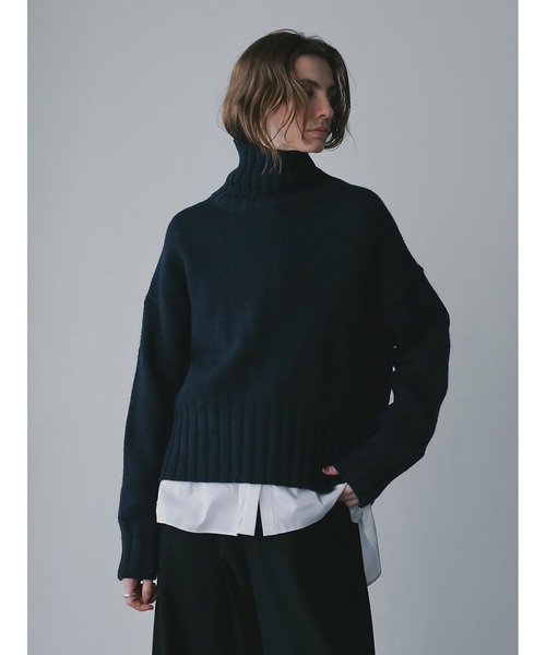 HER.(ハー)の「ハイネックニットプルオーバー(ニット/セーター・レディース・ネイビー/オフホワイト/ベージュ・フリー)」の8枚目の写真