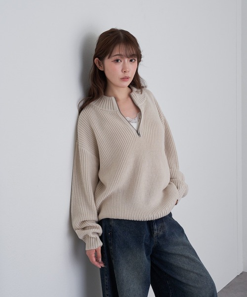 RAY CASSIN（レイカズン）の「スタンド胸刺繍ニット（ニット/セーター・レディース・グレー/ネイビー/ライトベージュ/ブルー・FREE）」の6枚目の写真