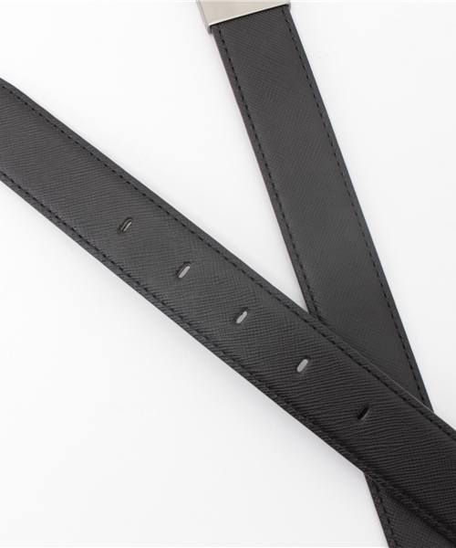 Calvin Klein（カルバン・クライン）の「プリズムレザー リバーシブル ベルト（ベルト・メンズ・ブラック系・F）」の2枚目の写真