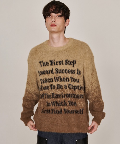 Revo.（レボ）の「オーバーサイズ グランジ ロゴプリント シャギーニット プルオーバー（ニット/セーター・メンズ・ブラック/ブラウン/オフホワイト/グレー・M/L）」の14枚目の写真