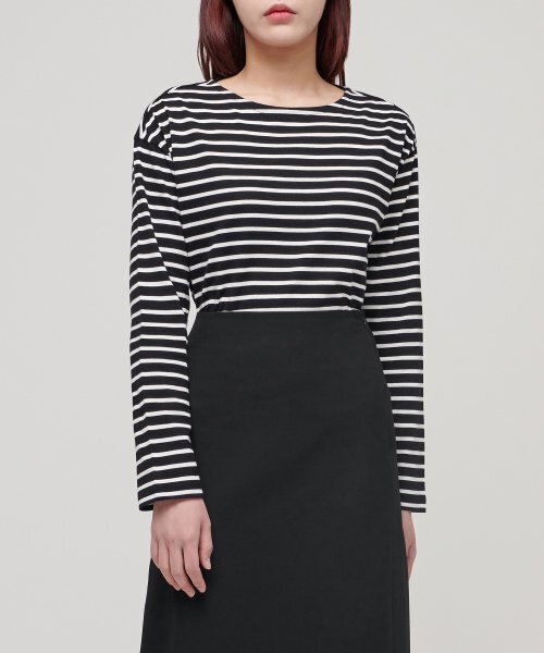 MUSINSA STANDARD WOMAN（ムシンサスタンダードウーマン）の「ウィメンズストライプボートネック長袖Tシャツ[ブラック/アイボリー]（Tシャツ/カットソー・レディース・その他・SMALL/MEDIUM/X-SMALL/LARGE）」の2枚目の写真