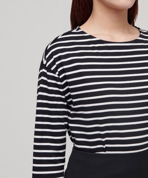 MUSINSA STANDARD WOMAN（ムシンサスタンダードウーマン）の「ウィメンズストライプボートネック長袖Tシャツ[ブラック/アイボリー]（Tシャツ/カットソー・レディース・その他・SMALL/MEDIUM/X-SMALL/LARGE）」の6枚目の写真