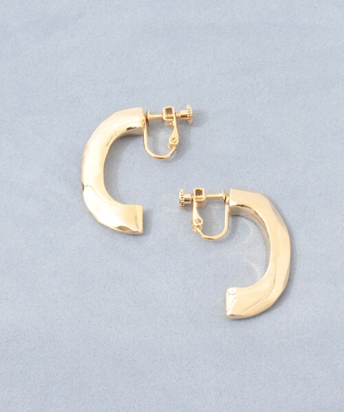 grace grace （グラスグラス）の「【grace grace/グラスグラス】ロックC型イヤリング（イヤリング・レディース・ゴールド・E）」の2枚目の写真