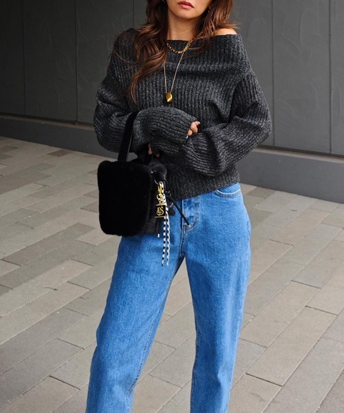 esutoreja（エストレジャ）の「オフショルダーリブニット（ニット/セーター・レディース・グレイッシュベージュ/チャコール/ブラウン・FREE）」の5枚目の写真