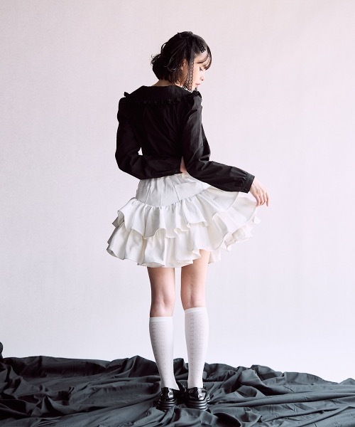 lilLilly（リルリリー）の「アシンメトリーフリルデニムミニスカート（スカート・レディース・ブラック/ホワイト・FREE）」の8枚目の写真