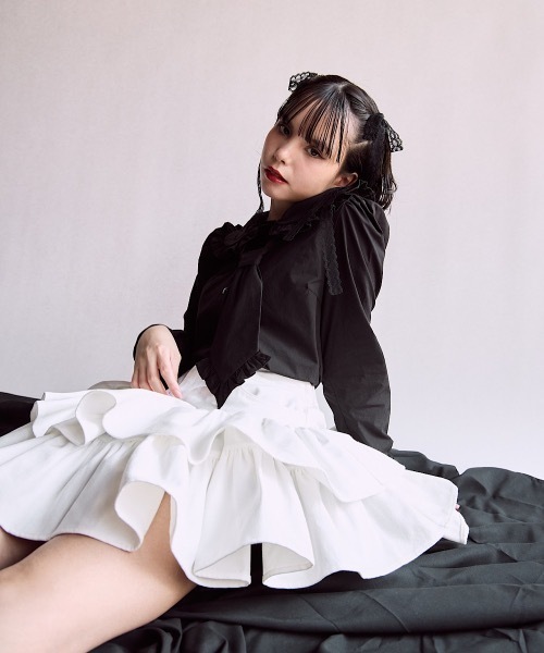 lilLilly（リルリリー）の「アシンメトリーフリルデニムミニスカート（スカート・レディース・ブラック/ホワイト・FREE）」の10枚目の写真