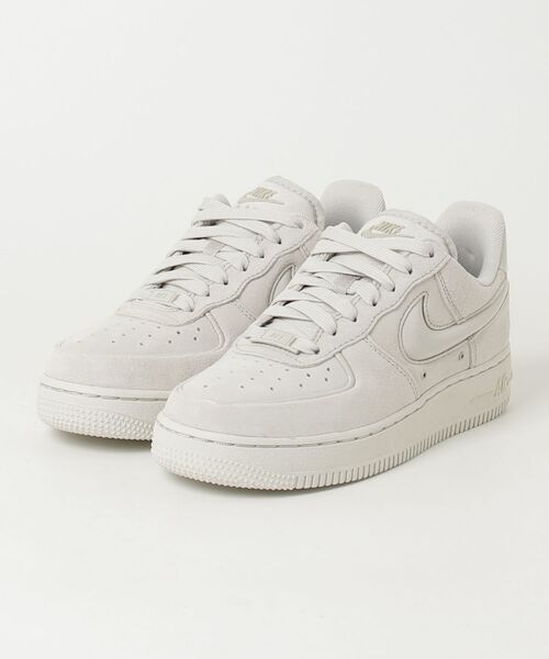 NIKE(ナイキ)の「WMNS AIR FORCE 1 07(スニーカー・レディース・ベージュ・24.5cm/24.0cm/23.5cm/23.0cm/25.0cm)」の1枚目の写真