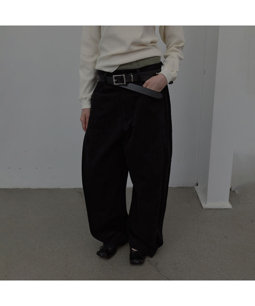 LCDC TM(エルシーディーシーティーエム)の「CURVED SNAP PANTS (BLACK)(その他パンツ・レディース・その他・SMALL/MEDIUM)」の1枚目の写真