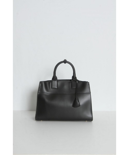 tocco closet（トッコ　クローゼット）の「２ＷＡＹショルダー＆キーチャーム付きフェイクレザーバッグ（ショルダーバッグ・レディース・モカ/ライトグレー・M）」の13枚目の写真