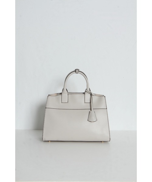 tocco closet（トッコ　クローゼット）の「２ＷＡＹショルダー＆キーチャーム付きフェイクレザーバッグ（ショルダーバッグ・レディース・モカ/ライトグレー・M）」の14枚目の写真