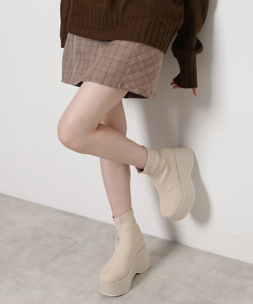 ESPERANZA（エスペランサ）の「スタイルぐんっとアップ！厚底ニットショートブーツ（ブーツ・レディース・ブラック系/ブラウン系1/ベージュ系・LL/S/M/L）」の11枚目の写真