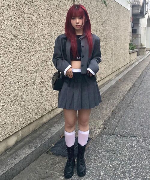 ARI(アリ)の「MILD CROP BLAZER / CHARCOAL(テーラードジャケット・レディース・チャコール・FREE)」の7枚目の写真