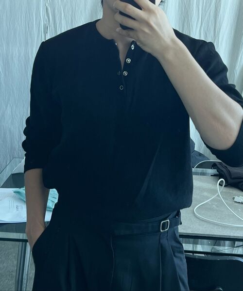 LEARVE(ルアブ)の「タイタン スナップ ヘンリーネック Tシャツ ブラック(Tシャツ/カットソー・メンズ・その他・MEDIUM/LARGE/X-LARGE)」の4枚目の写真