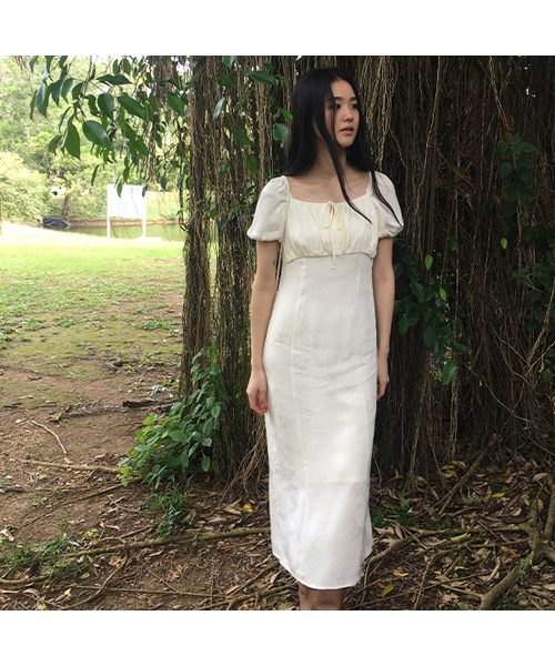 HOWUS(ホワス)の「SATIN MAXI SMOKE ONEPIECE (IVORY)(ワンピース・レディース・アイボリー・MEDIUM/SMALL)」の1枚目の写真