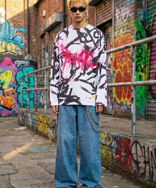 DEMARC(ドゥマーク)の「M STREET GRAFFITI LOGO TEXT OVERSIZED T-SHIRT - Black(Tシャツ/カットソー・メンズ・その他・MEDIUM/LARGE)」の3枚目の写真