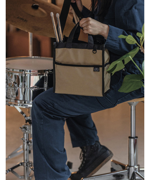 HOWKIDSFUL（ハウキッズフル）の「TUMBLER BAG - S (BEIGE)（メッセンジャーバッグ・レディース・その他・FREE）」の2枚目の写真
