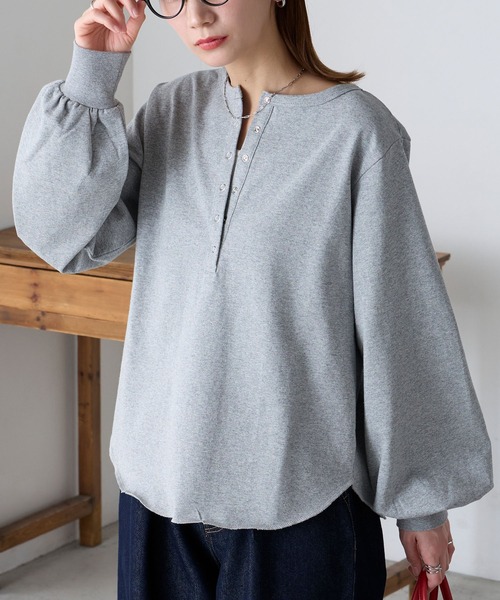 BONLECILL（ボンルシール）の「2Wayミニ裏毛ヘンリーネックボリュームスリーブプルオーバー（Tシャツ/カットソー・レディース・ピンク/ブラウン/杢グレー/クリーム/チャコールグレー・FREE）」の3枚目の写真