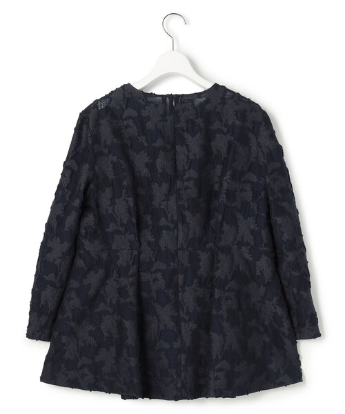 23区(ニジュウサンク)の「ボタニカル カットジャガード ペプラムブラウス(シャツ/ブラウス・レディース・ネイビー系/ホワイト系・40/38)」の7枚目の写真