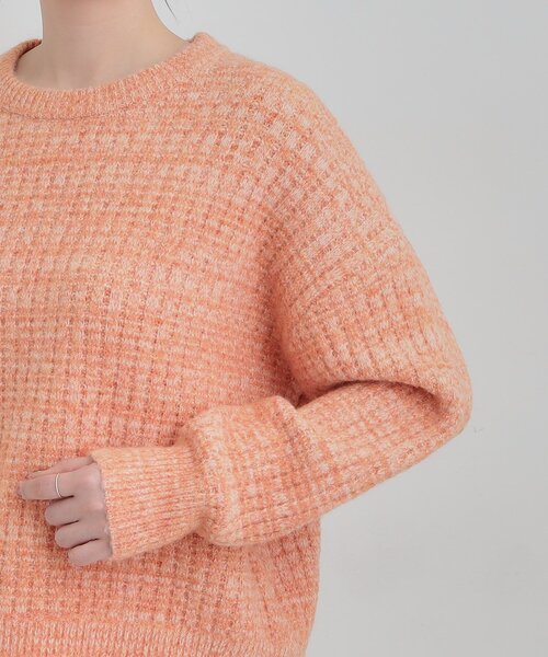 SHOO・LA・RUE（シューラルー）の「【洗濯機可】ふわふわミックスカラーニット（ニット/セーター・レディース・オレンジ/ライトグレー/ライトブルー・00）」の4枚目の写真