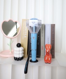 Vini（ヴィニ）の「推し活マルチスタンド（ペンライト収納／ぬいぐるみ／フィギュア対応）（収納グッズ）」