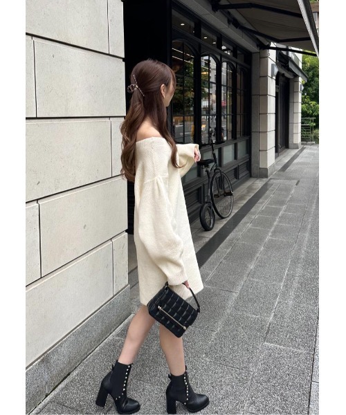LUDICRUM（ルーディクルム）の「Off shoulder knit onepiece（ワンピース・レディース・ネイビー/アイボリー/ライラック・FREE）」の6枚目の写真