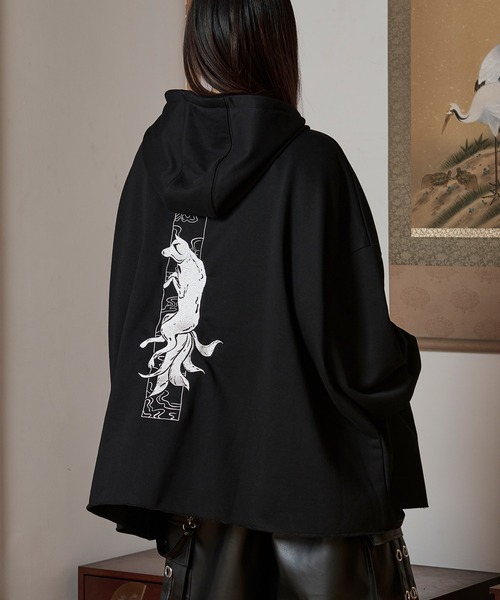 狐独（コドク）の「狐刺繍ビックジップフーディー（パーカー・メンズ・ブラウン系/ブラック/ダークグレー/ブラック系・MEDIUM/LARGE）」の2枚目の写真