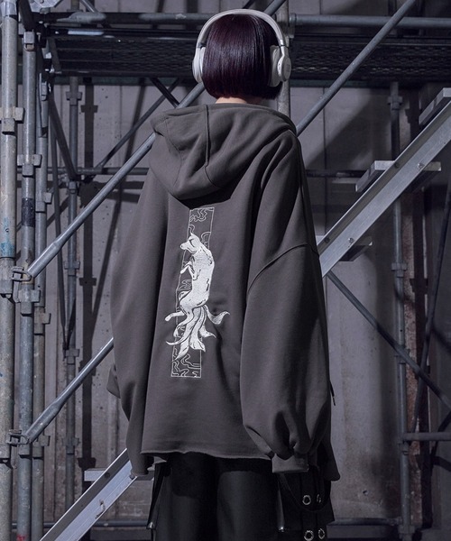 狐独（コドク）の「狐刺繍ビックジップフーディー（パーカー・メンズ・ブラウン系/ブラック/ダークグレー/ブラック系・MEDIUM/LARGE）」の19枚目の写真