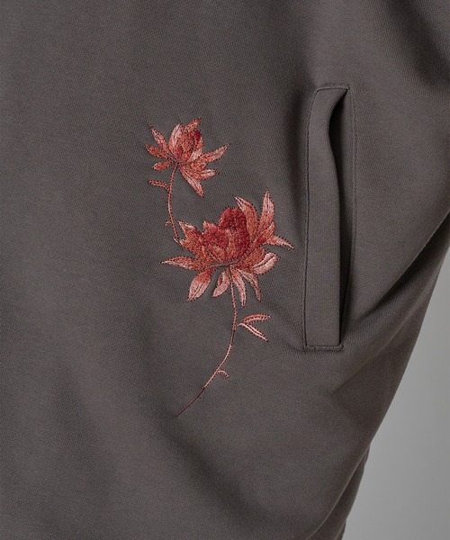 狐独(コドク)の「狐刺繍ビックジップフーディー(パーカー・メンズ・ブラウン系/ブラック/ダークグレー/ブラック系・MEDIUM/LARGE)」の7枚目の写真