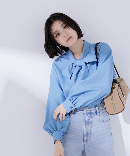 NATURAL BEAUTY BASIC（ナチュラルビューティーベーシック）の「◇シャンブレーボウタイブラウス（シャツ/ブラウス・レディース・ブルー/ネイビー・FREE）」の12枚目の写真