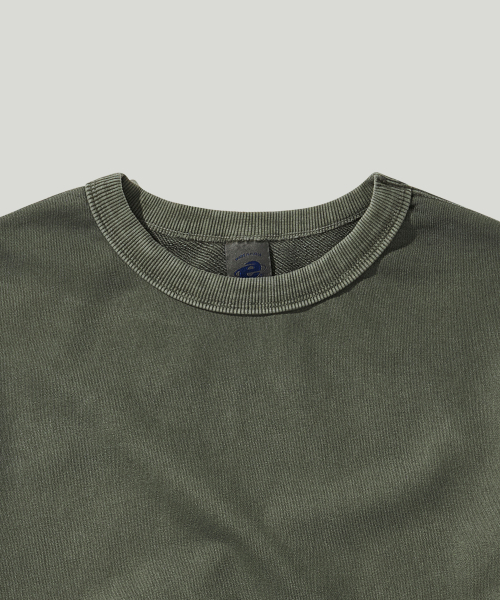EASTGATE(イーストゲート)の「ピグメントコンパクトスウェットシャツオリーブ(スウェット・レディース・その他・SMALL/MEDIUM/LARGE/X-LARGE)」の3枚目の写真