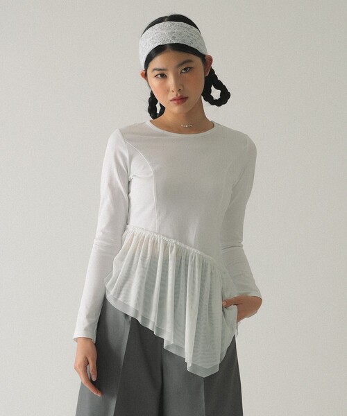 Ray BEAMS(レイビームス)の「チュール キリカエ アシンメトリー ヘム Tシャツ(Tシャツ/カットソー・レディース・ホワイト/ブラック・ONE SIZE)」の1枚目の写真