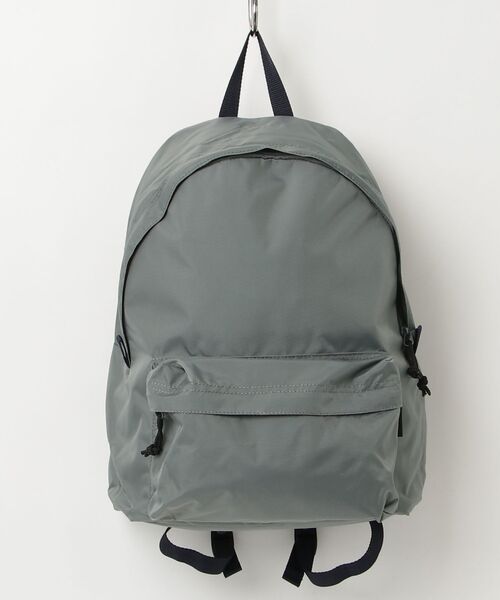 Champion(チャンピオン)の「【Champion/チャンピオン】直営限定コレクション メンズ デイパック(バックパック/リュック・メンズ・グレー系1/ブラック/ネイビー・FREE)」の1枚目の写真