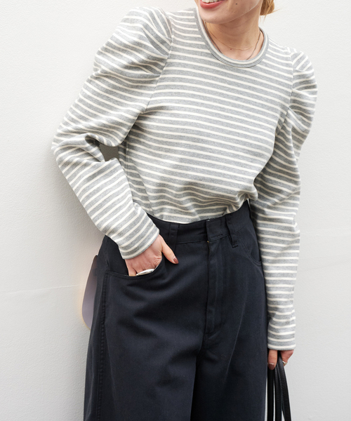 OUTDOOR PRODUCTS（アウトドアプロダクツ）の「≪/WEB限定カラーあり≫ボリュームスリーブボーダープルオーバー（Tシャツ/カットソー・レディース・グレー/レッド/ブラウン/ブラック・FREE）」の2枚目の写真