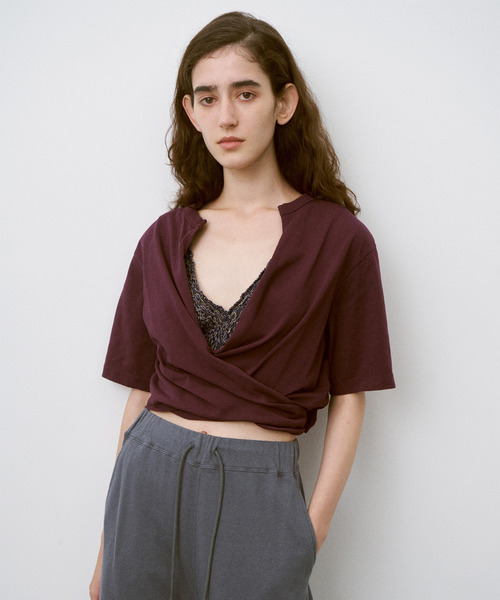 UNFIL(アンフィル)の「UNFIL アンフィル / cotton open-end yarn garment dyeing wrapped-front C/D コットンオープンエンドヤーンガーメントラップフロントカーディガン / WXSP-UW134(カーディガン/ボレロ・レディース・ブルー系その他/バーガンディー・1)」の10枚目の写真