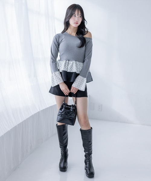 clear（クリア）の「ドットフリルワンショルダーカットソー[大人 フェミニン ガーリー]（Tシャツ/カットソー・レディース・グレー/サックスブルー/ブラック・F）」の5枚目の写真