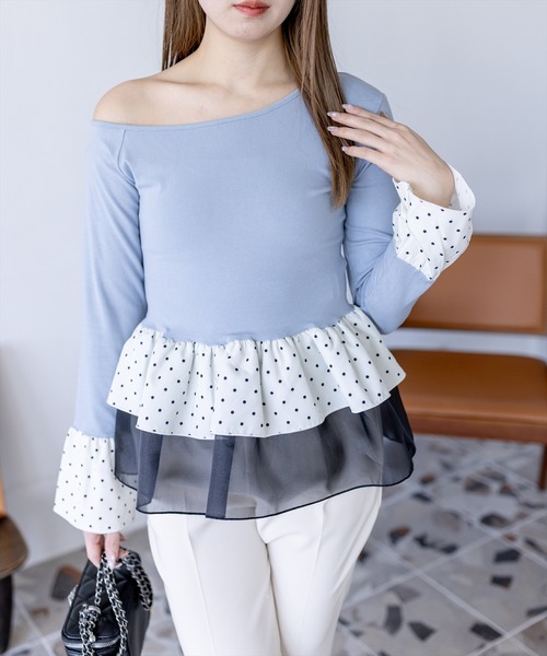 clear（クリア）の「ドットフリルワンショルダーカットソー[大人 フェミニン ガーリー]（Tシャツ/カットソー・レディース・グレー/サックスブルー/ブラック・F）」の8枚目の写真