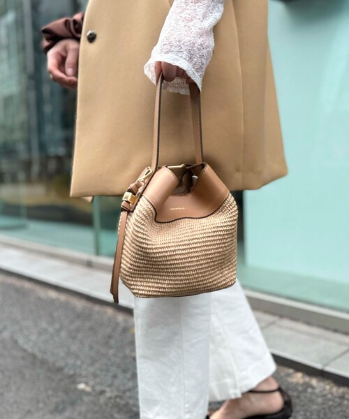 LORISTELLA（ロリステッラ）の「【LORISTELLA/ロリステッラ】キューブワンハンドル雑材コンビバッグ（ショルダーバッグ・レディース・ブラウン/ベージュ・FREE）」の8枚目の写真