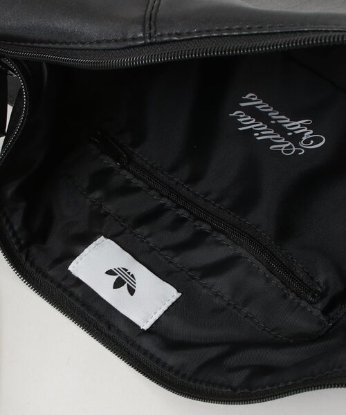 adidas（アディダス）の「スポーティー ホーボー バッグ / アディダスオリジナルス adidas Originals（ショルダーバッグ・メンズ・ブラウン/ブラウン系その他/ブラック・FREE）」の21枚目の写真