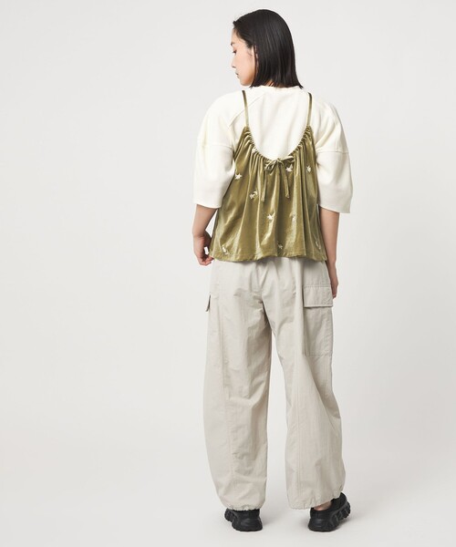 CITEN（シテン）の「＜CITEN＞ベロアエンブロイダリーカットキャミソール（キャミソール・レディース・オリーブ/ダークグリーン・FREE）」の5枚目の写真