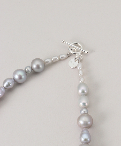 JOURNAL STANDARD(ジャーナルスタンダード)の「【LES BONBON/ル ボンボン】 eluna gray pearl necklace(ネックレス・レディース・ライトグレー・FREE)」の3枚目の写真
