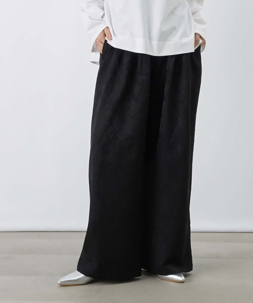 LUCA/LADY LUCK LUCA(ルカ/レディラックルカ)の「LC/LLL ジャガードタックワイドパンツ(その他パンツ・レディース・ベージュ/ブラック・FREE)」の2枚目の写真