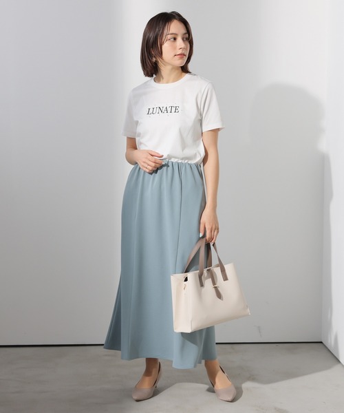 GLACIER lusso(グラシアルッソ)の「【美冷・接触冷感・UVカット】パール付ロゴTシャツ(Tシャツ/カットソー・レディース・ラベンダー/イエロー/ブラック/アイボリー・S/M/LL/L)」の6枚目の写真
