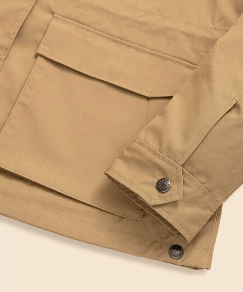BROOKS BROTHERS(ブルックスブラザーズ)の「Brooks Brothers × SIERRA DESIGNS コットン/ポリエステル ウィメンズマウンテンパーカー(マウンテンパーカー・レディース・ブラック/ベージュ・SMALL/LARGE/MEDIUM)」の9枚目の写真