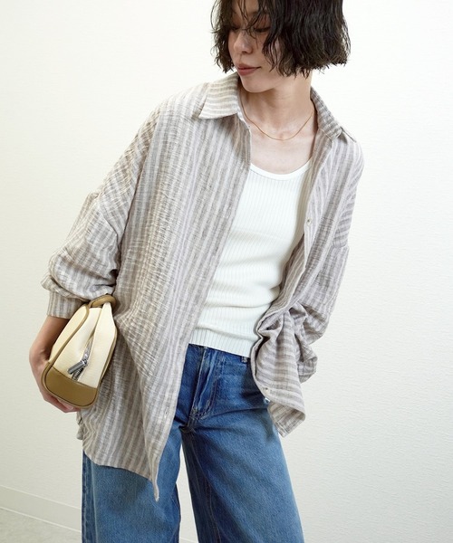 gossara(ゴサラ)の「オーバーサイズストライプシャツ(シャツ/ブラウス・レディース・ブルー/ブラウン・FREE)」の1枚目の写真